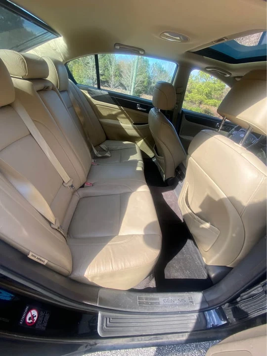 2009 Hyundai Genesis - Image 12 of 13