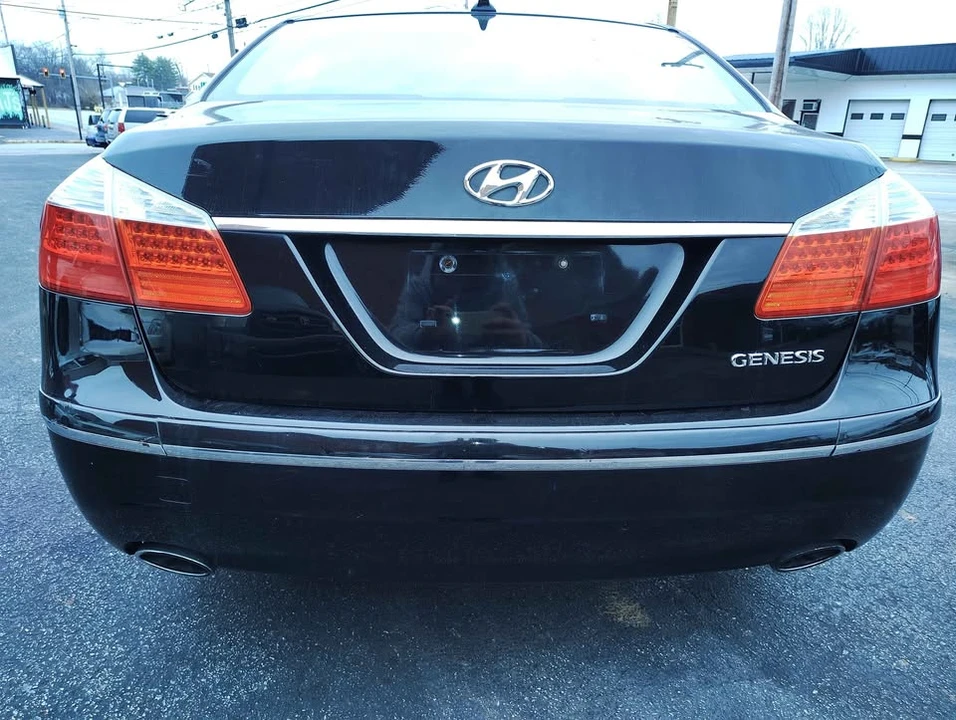 2009 Hyundai Genesis - Image 4 of 7