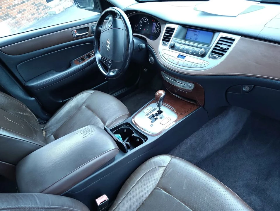 2009 Hyundai Genesis - Image 6 of 7