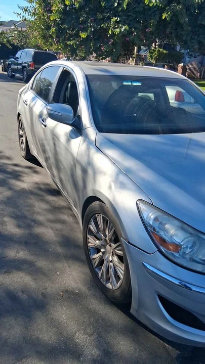 2009 Hyundai Genesis - Image 3 of 6