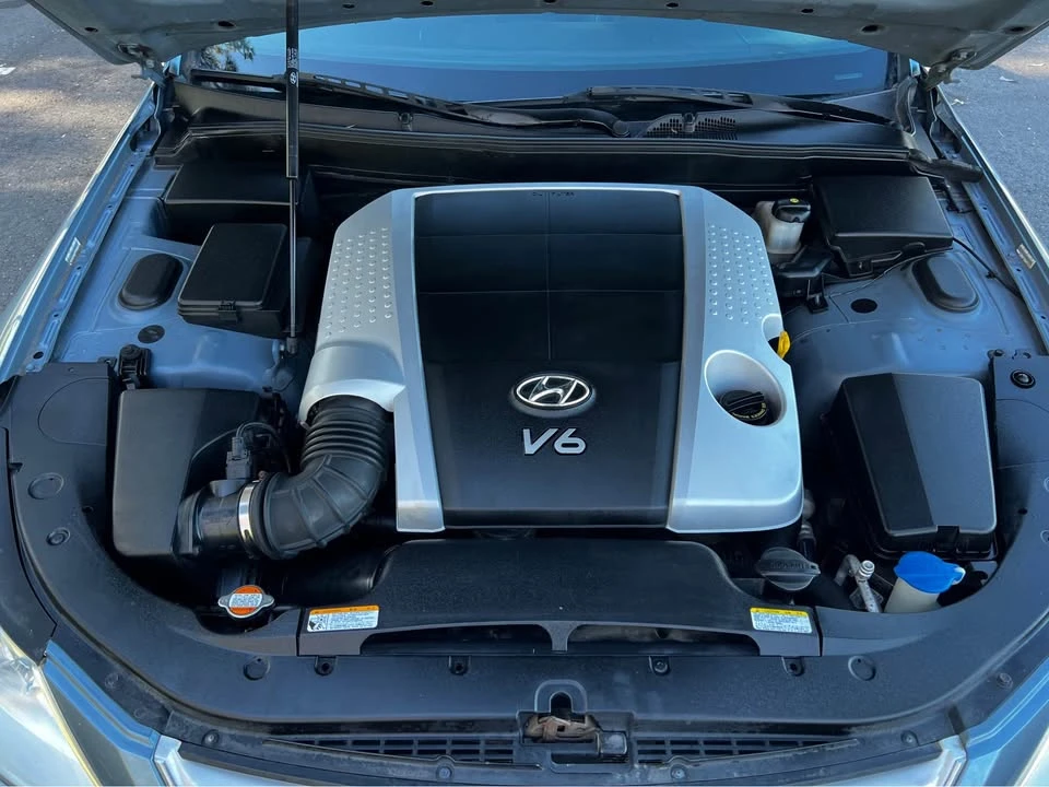 2009 Hyundai Genesis - Image 13 of 20