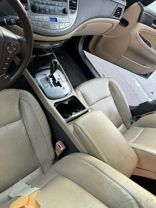 2009 Hyundai Genesis - Image 5 of 8