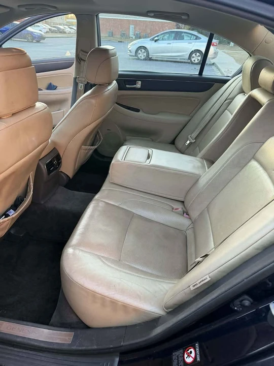 2009 Hyundai Genesis - Image 7 of 8