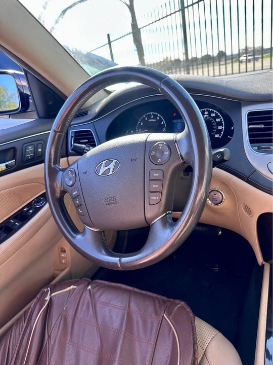 2009 Hyundai Genesis - Image 3 of 10