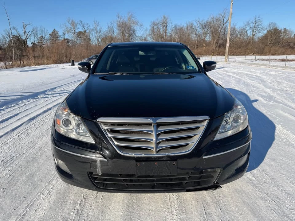 2009 Hyundai Genesis - Image 2 of 17