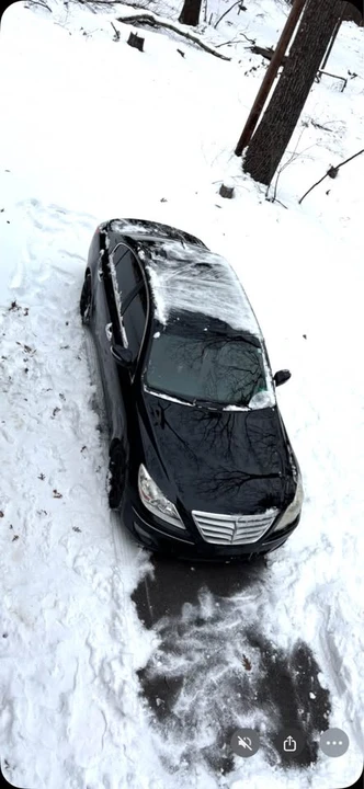 2009 Hyundai Genesis - Image 3 of 10