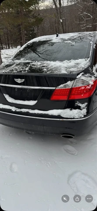 2009 Hyundai Genesis - Image 2 of 10