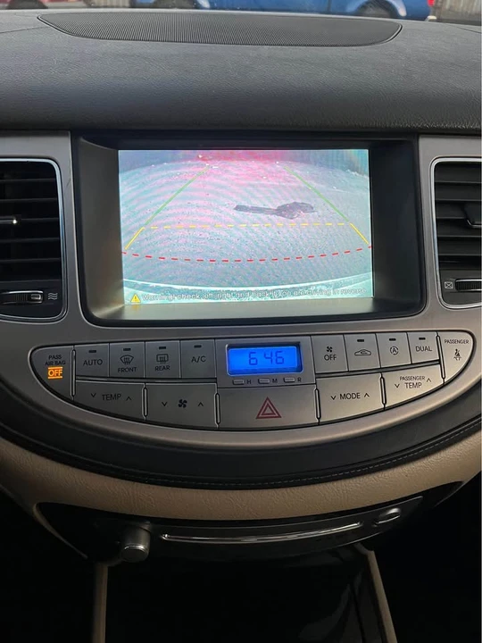 2009 Hyundai Genesis - Image 15 of 17