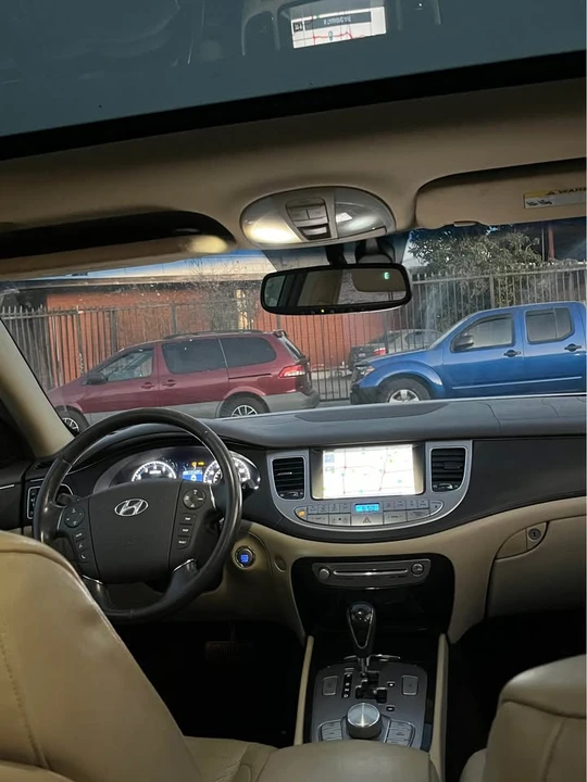 2009 Hyundai Genesis - Image 17 of 17
