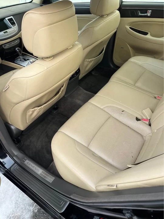 2009 Hyundai Genesis - Image 8 of 9