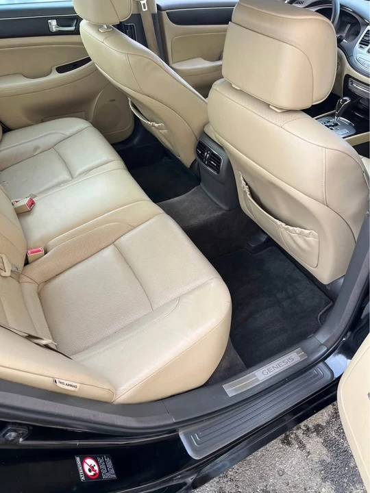 2009 Hyundai Genesis - Image 9 of 9
