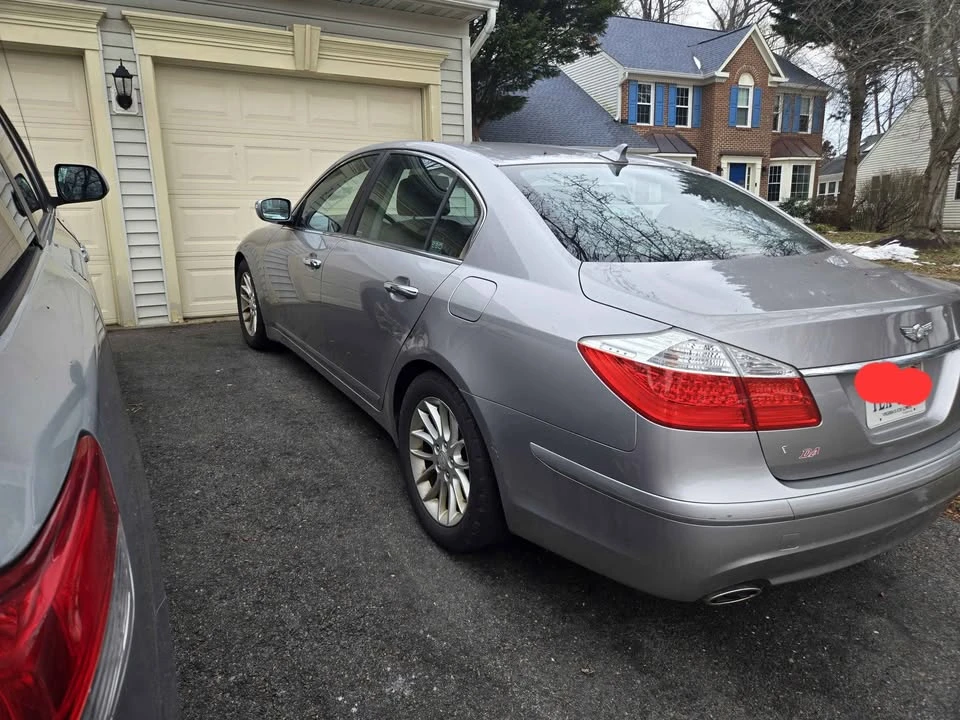 2009 Hyundai Genesis - Image 4 of 5