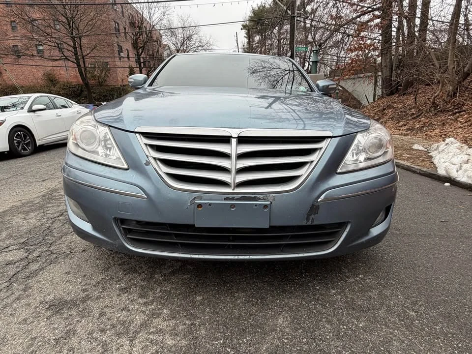 2009 Hyundai Genesis - Image 2 of 20