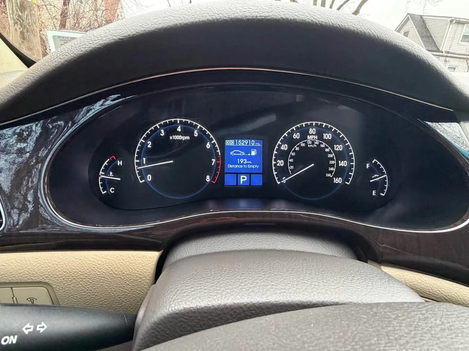 2009 Hyundai Genesis - Image 15 of 20