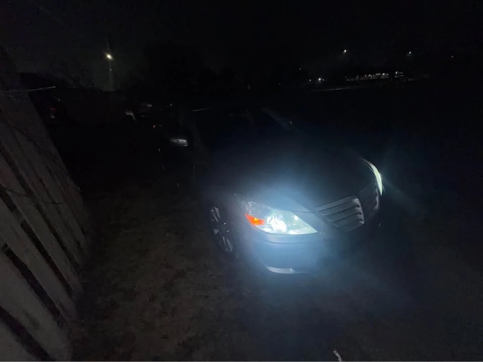 2009 Hyundai Genesis - Image 6 of 7