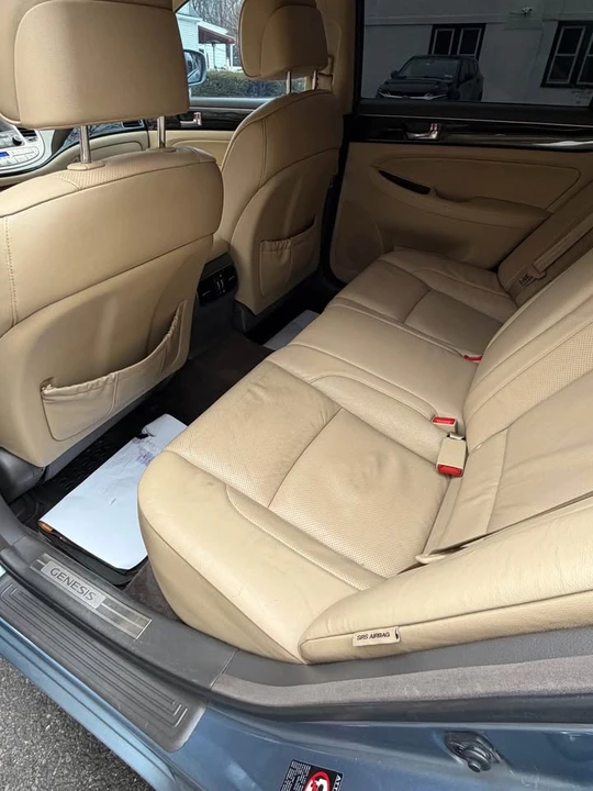 2009 Hyundai Genesis - Image 13 of 20