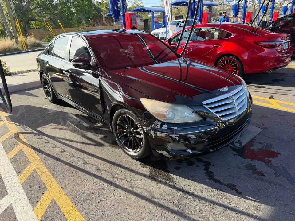2009 Hyundai Genesis - Image 4 of 10