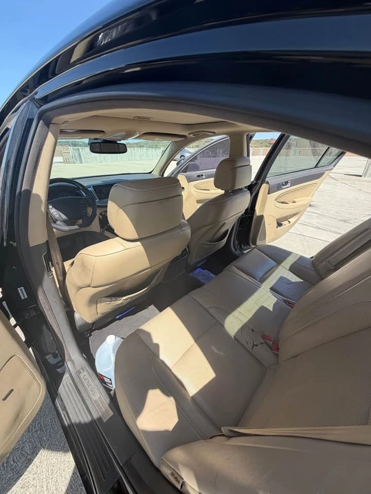 2009 Hyundai Genesis - Image 7 of 8