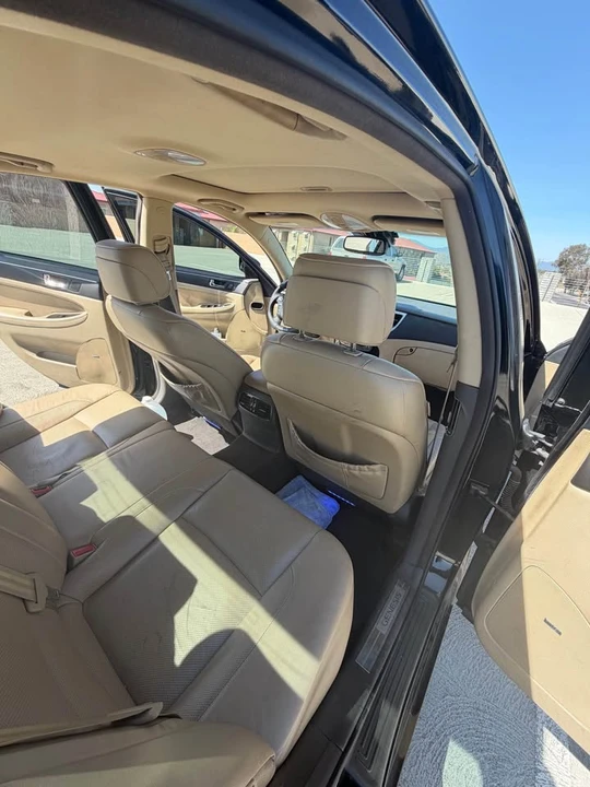 2009 Hyundai Genesis - Image 8 of 8