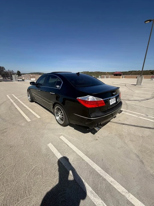 2009 Hyundai Genesis - Image 4 of 8