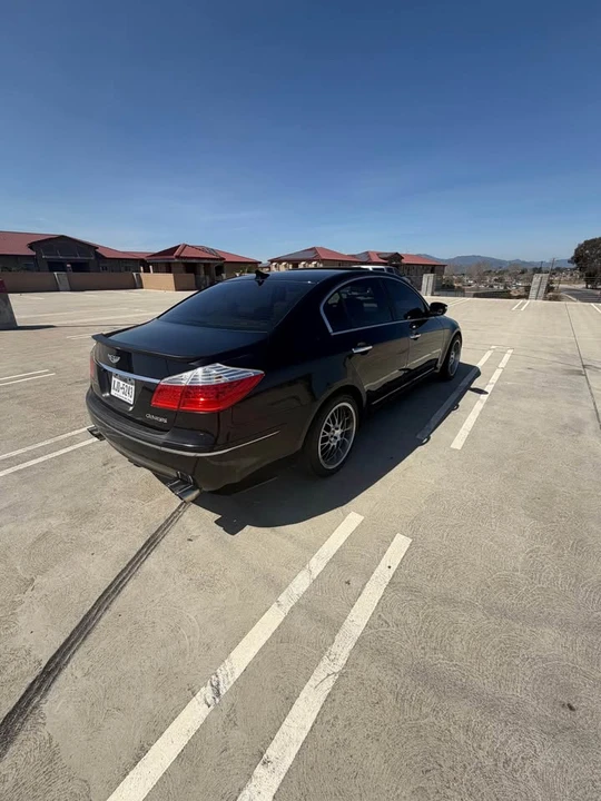 2009 Hyundai Genesis - Image 3 of 8