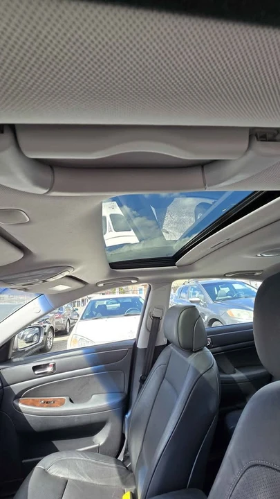 2009 Hyundai Genesis - Image 7 of 14