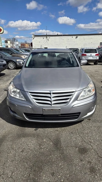 2009 Hyundai Genesis - Image 2 of 14