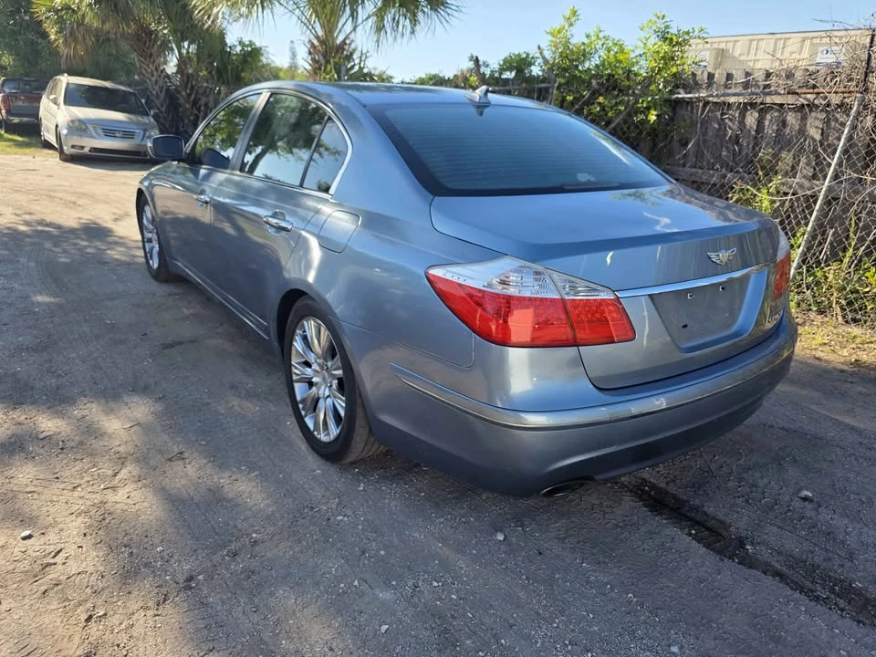 2009 Hyundai Genesis - Image 6 of 8