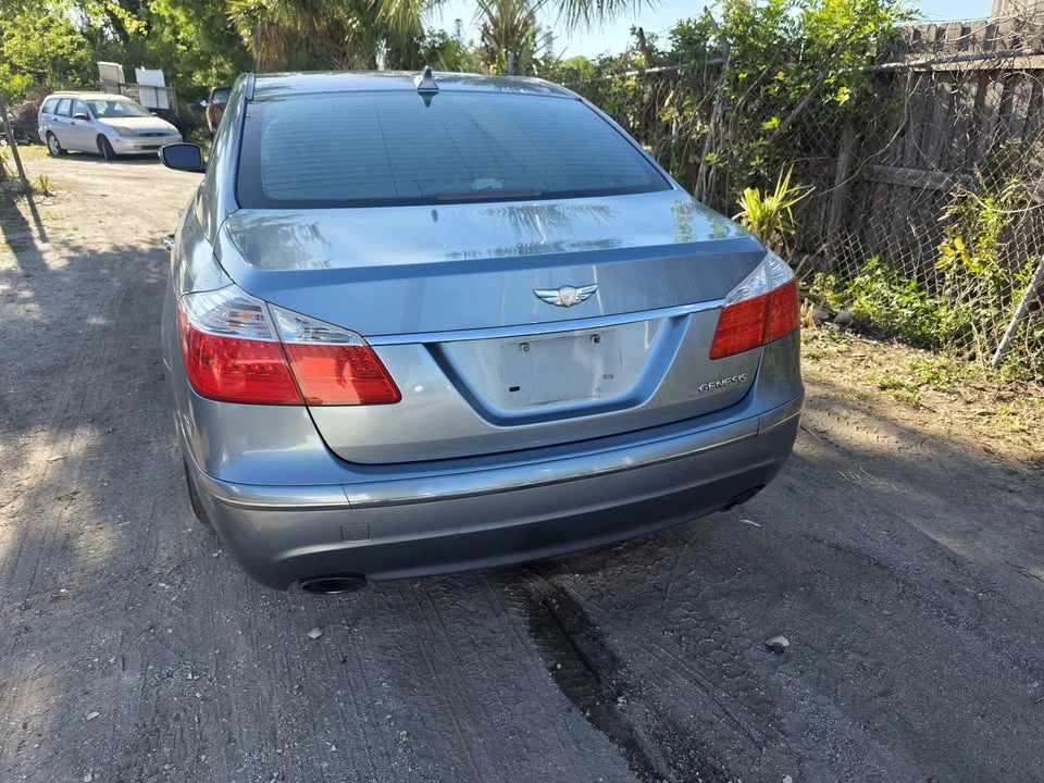 2009 Hyundai Genesis - Image 8 of 8