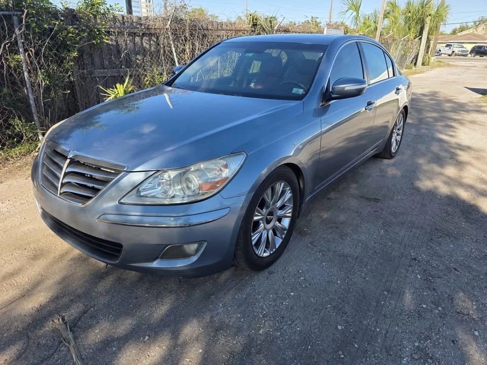 2009 Hyundai Genesis - Image 2 of 8