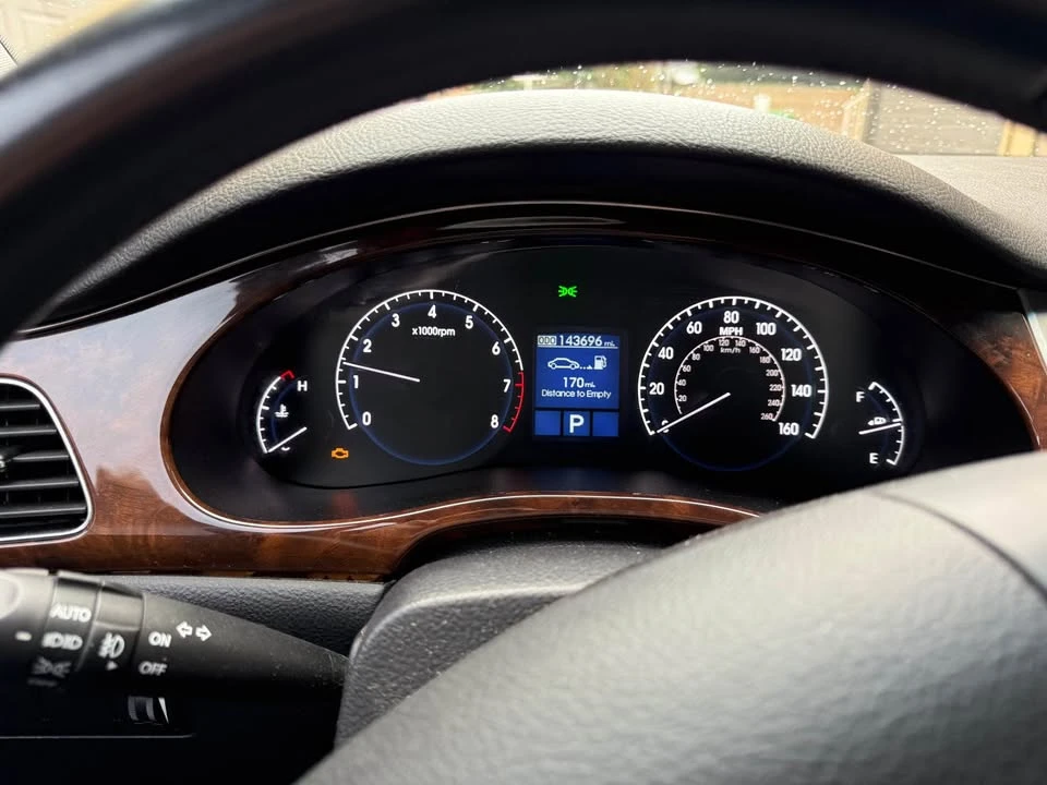 2009 Hyundai Genesis - Image 9 of 9
