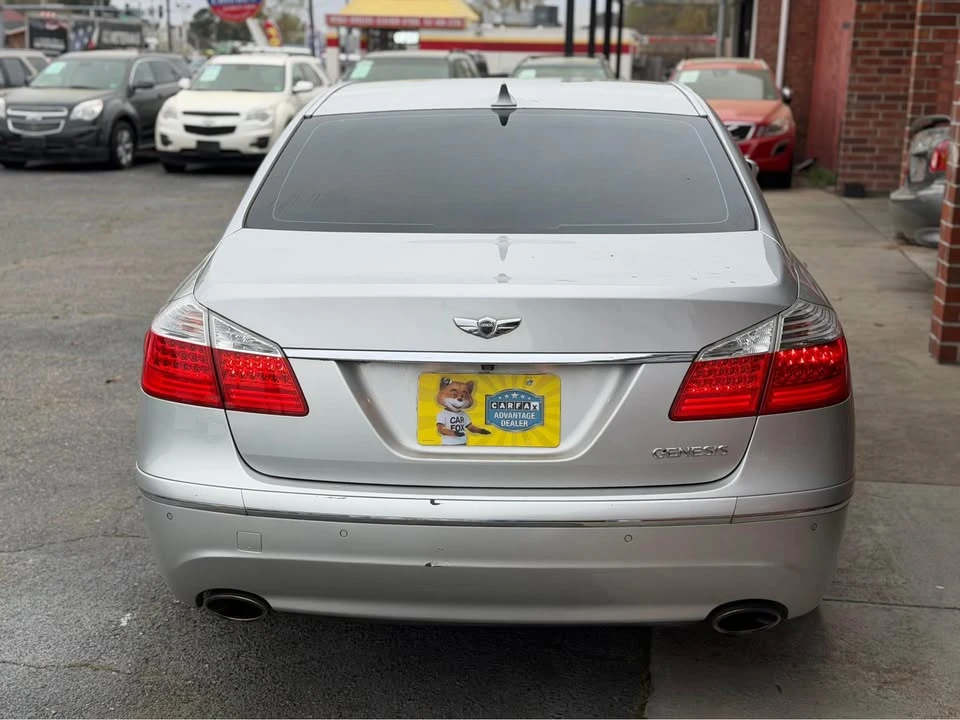 2009 Hyundai Genesis - Image 6 of 18