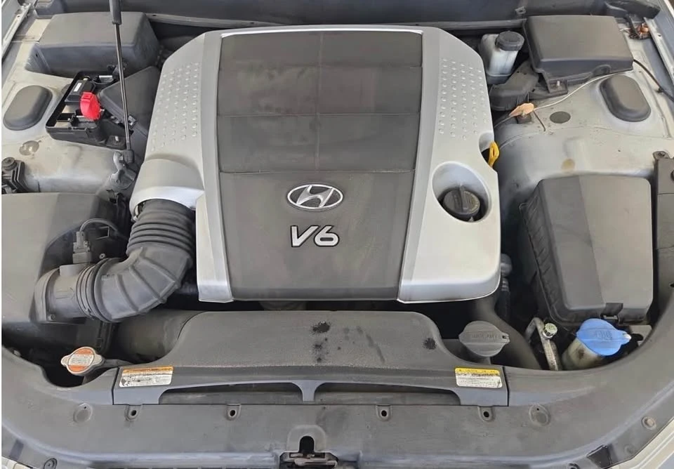 2009 Hyundai Genesis - Image 7 of 8
