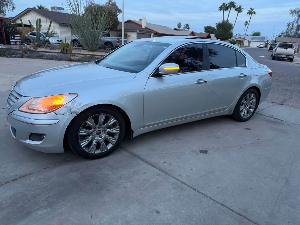 2009 Hyundai Genesis - Image 4 of 14