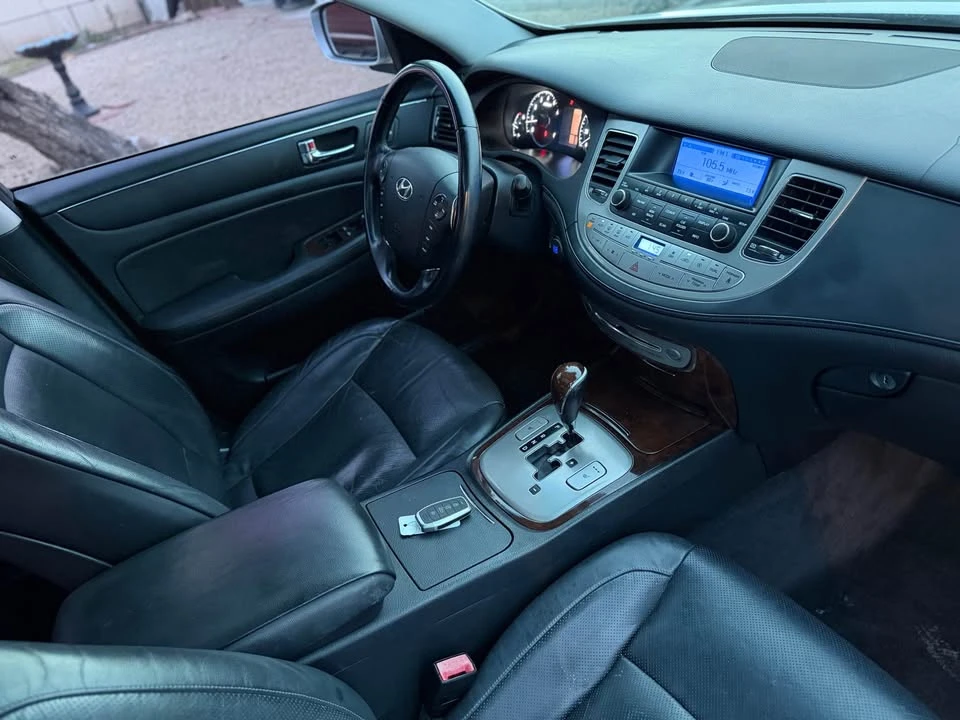 2009 Hyundai Genesis - Image 12 of 14