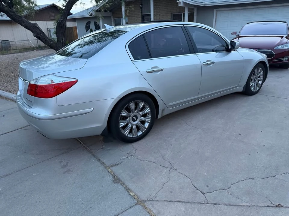 2009 Hyundai Genesis - Image 3 of 14