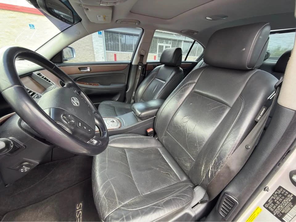 2009 Hyundai Genesis - Image 5 of 11