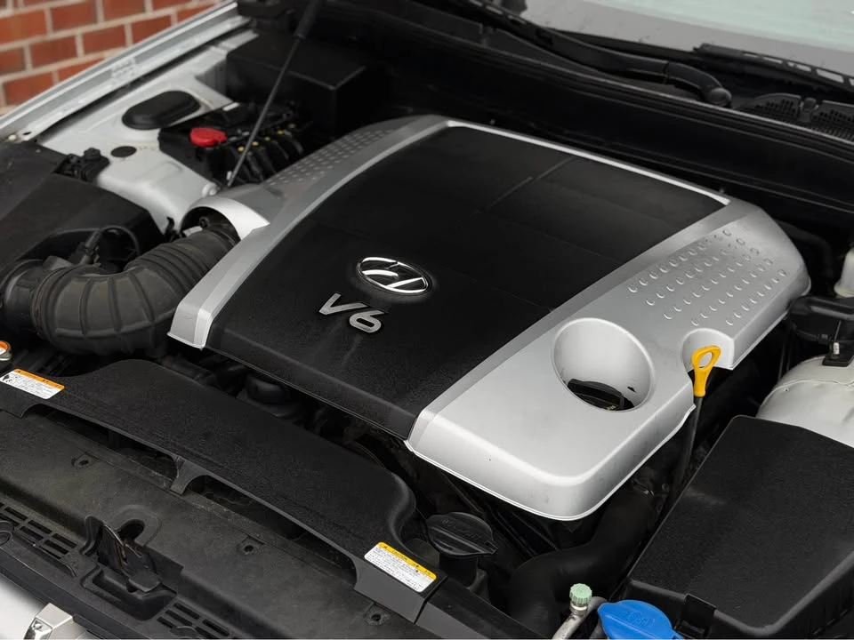 2009 Hyundai Genesis - Image 18 of 18
