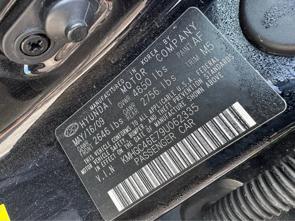 2009 Hyundai Genesis - Image 12 of 12