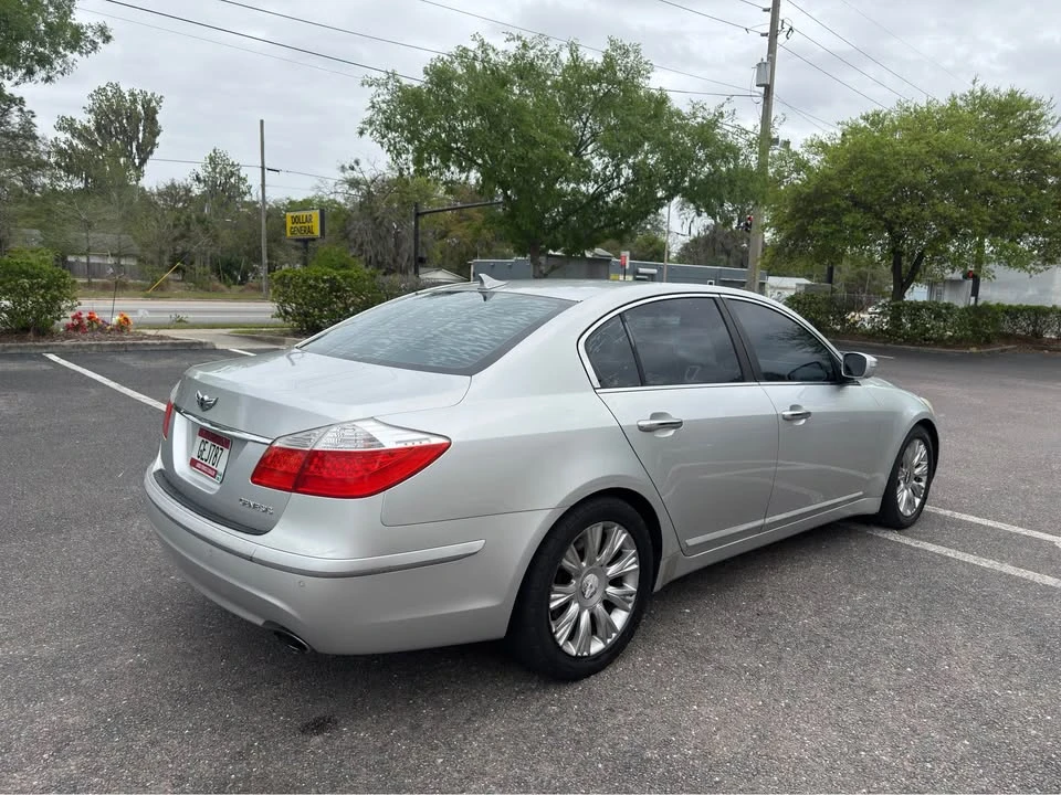 2009 Hyundai Genesis - Image 11 of 11
