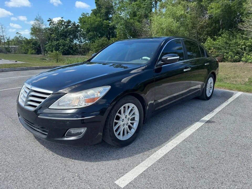 2009 Hyundai Genesis - Image 2 of 12