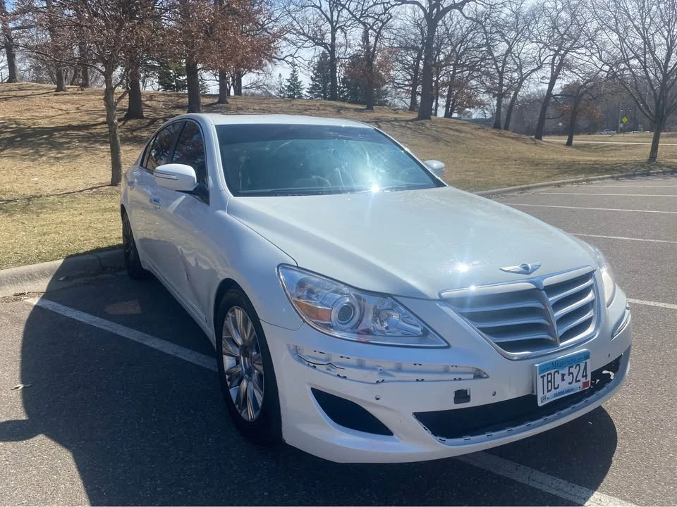 2009 Hyundai Genesis - Image 3 of 17