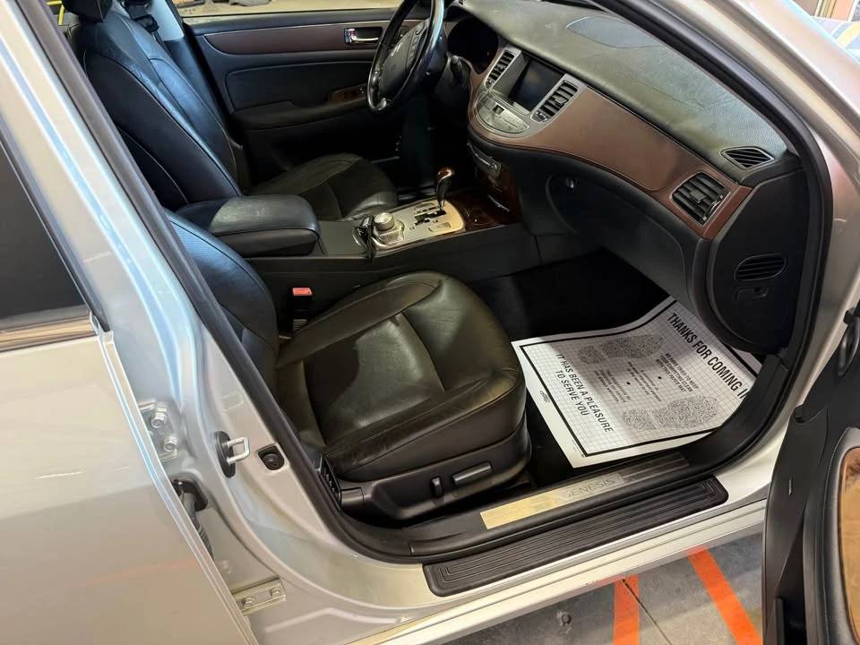 2009 Hyundai Genesis - Image 4 of 9