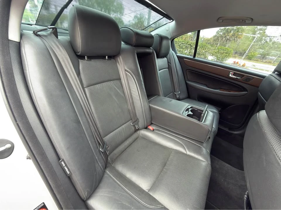 2009 Hyundai Genesis - Image 6 of 11