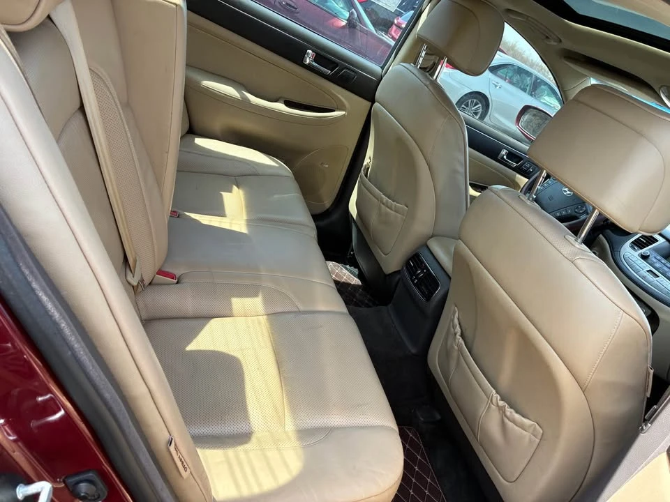 2009 Hyundai Genesis - Image 7 of 7