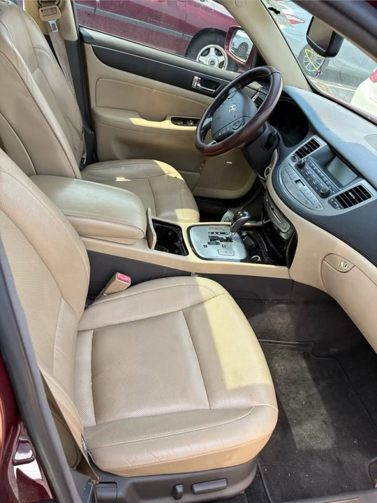 2009 Hyundai Genesis - Image 6 of 7