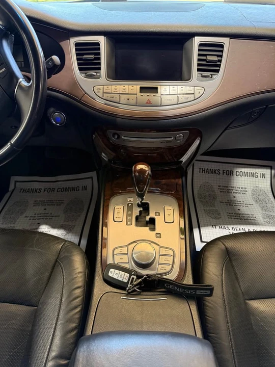 2009 Hyundai Genesis - Image 5 of 9