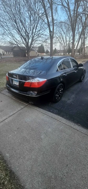 2009 Hyundai Genesis - Image 2 of 8