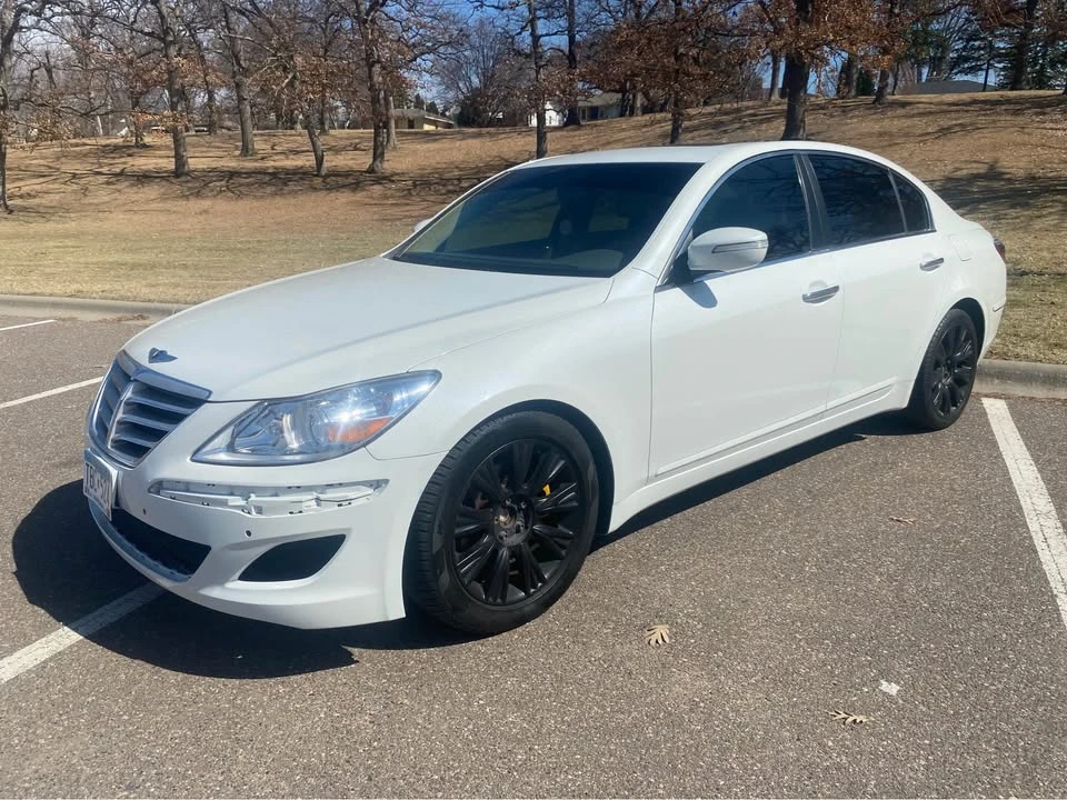 2009 Hyundai Genesis - Image 7 of 17