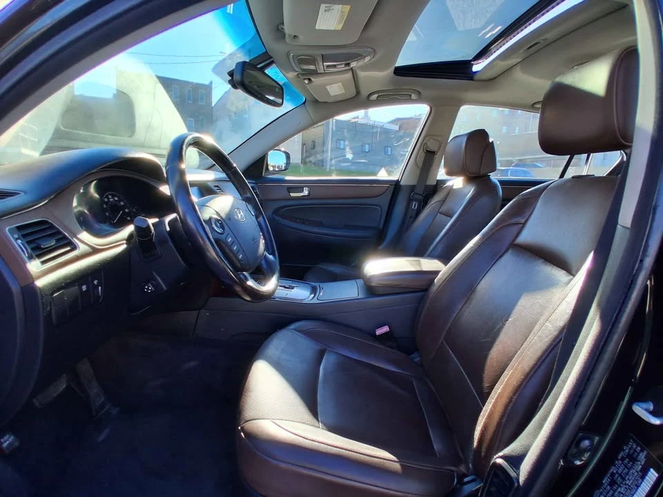 2009 Hyundai Genesis - Image 7 of 11